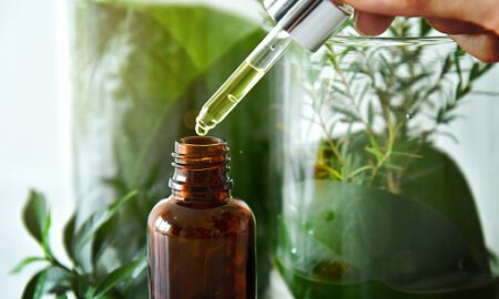 Organic Perfume Ingredient Chemicals Market