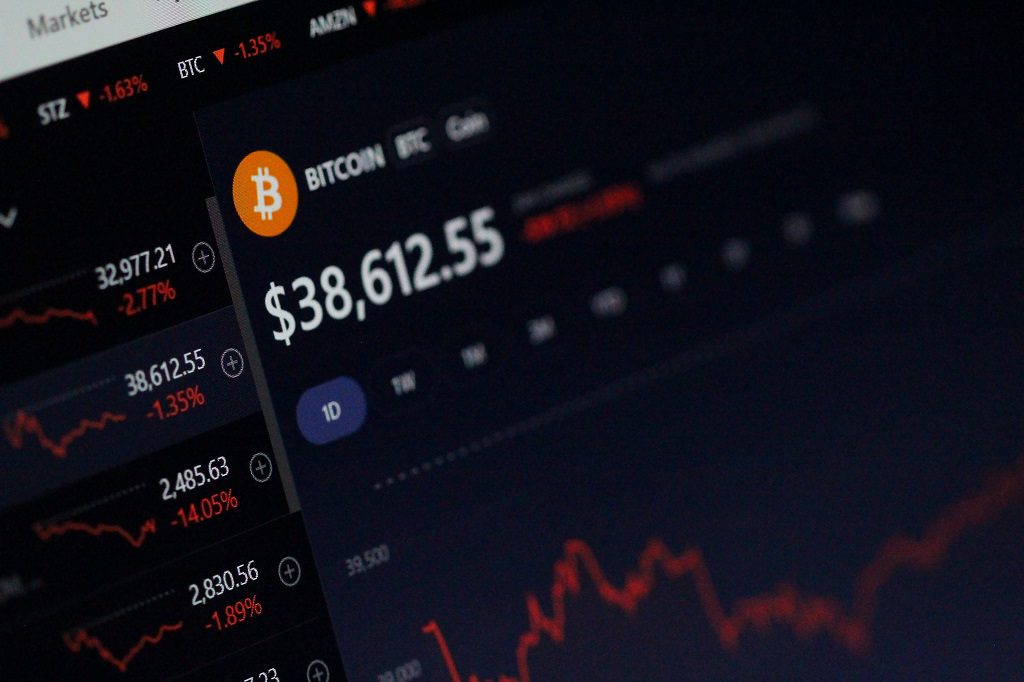 WHAT IS BITCOIN INVESTING, AND HOW CAN IT BE DONE SAFELY?