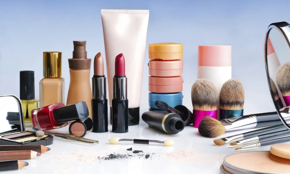 Top 10 Makeup Brands in India that are Most Happening In 2022 - Vimarsana News