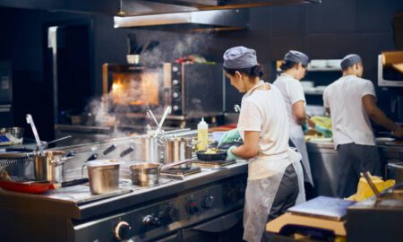 Stainless steel restaurant carts: create the best working conditions for the staff