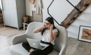 Top 6 Online Video Downloading Apps For iOS & Android Users