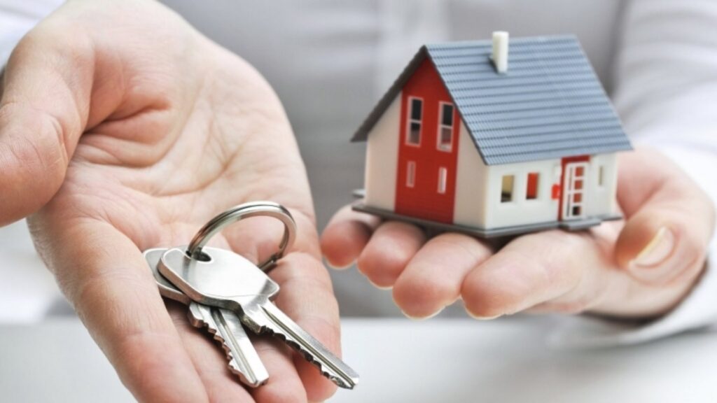 Selling your home fast, Auctions Vs Fast Property buying companies