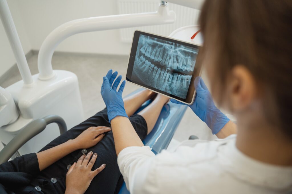 5 Smart Ways to Use Technology to Improve a Dental Practice