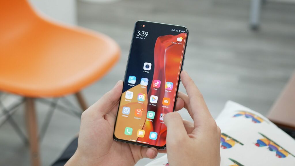 Want to turn off Glance in your  MI Phone? Read this before you turn off Glance.