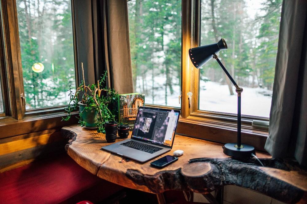 Using portable solar panels to power home offices.