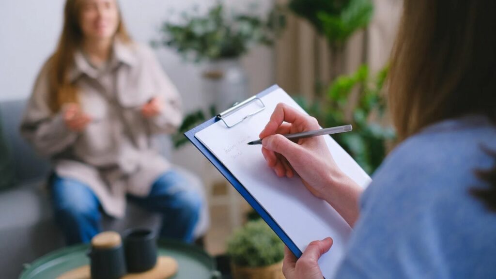 dr raul fernandez crespo discusses the 5 best questions to ask during your urologist appointment