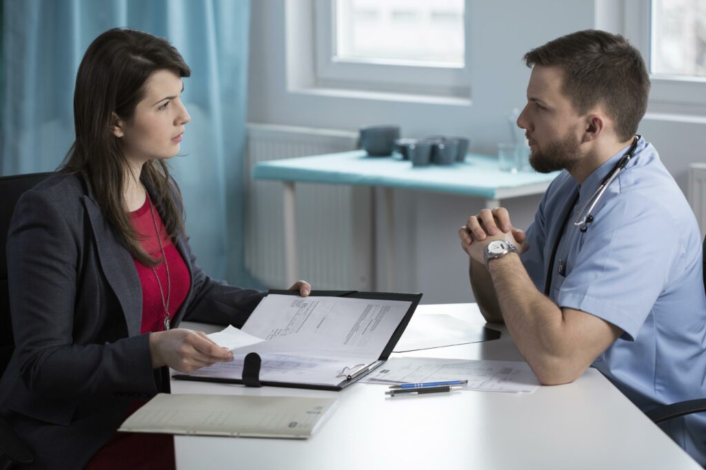 4 Reasons You Should Never Settle Without Consulting a Medical Malpractice Attorney