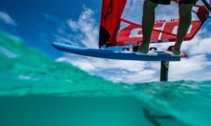 Kitesurfing & Windsurfing