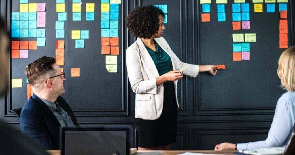 Should I hire a Marketing Agency or an In-House Marketing Team?