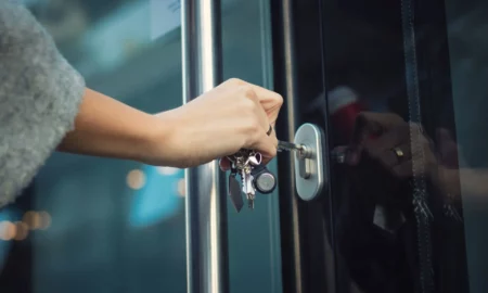  How a Commercial Locksmith in Bronx Can Save Your Business Time and Money