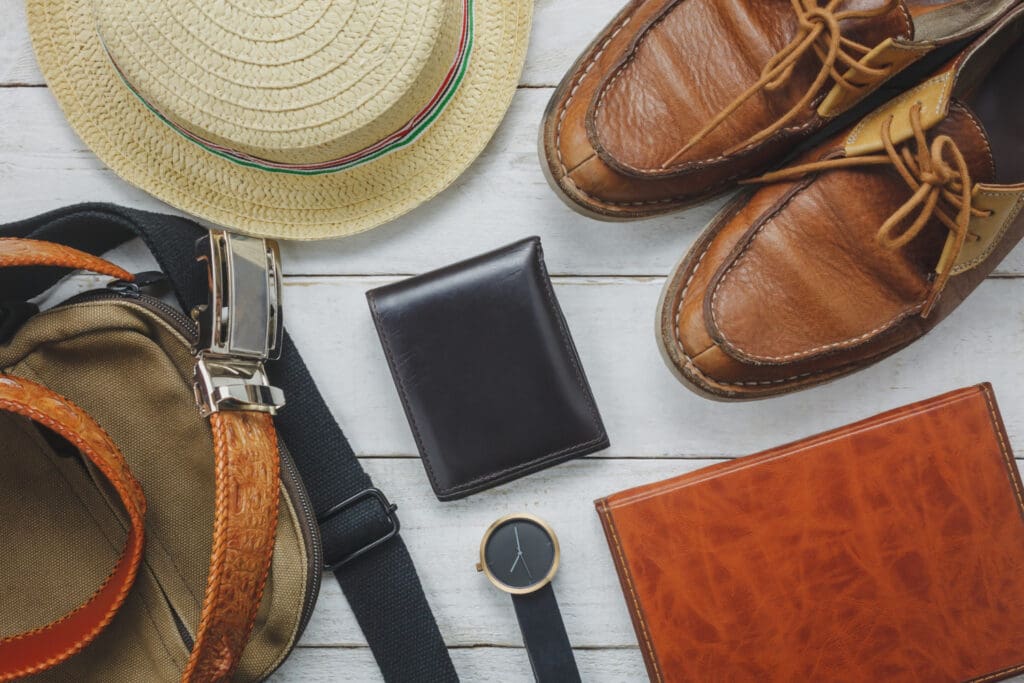 Pros and Cons of Leather Accessories
