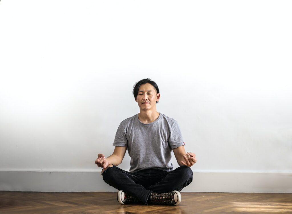 Discovering the Benefits of Attending Online Meditation Classes