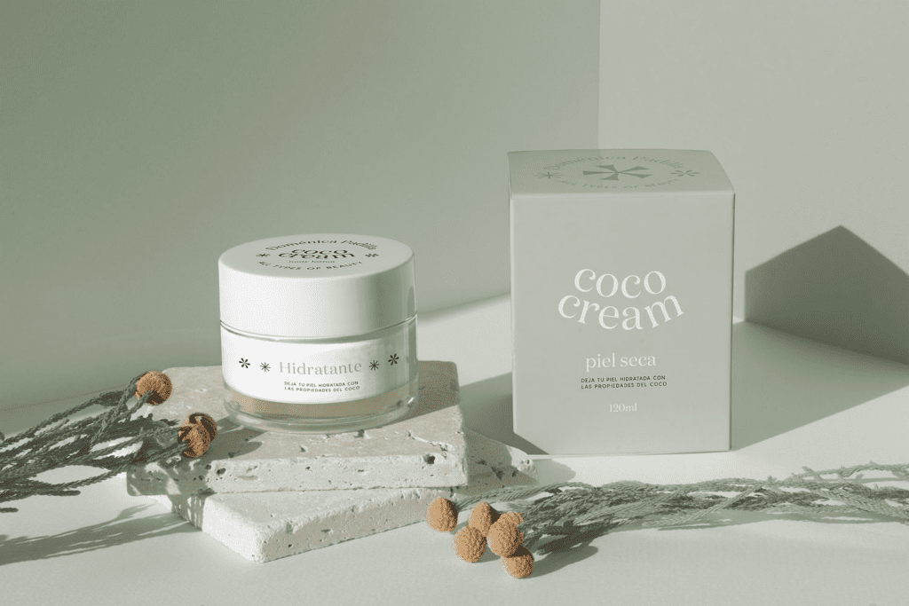The Impact of Custom Cosmetics Packaging on Consumer Purchasing Decisions
