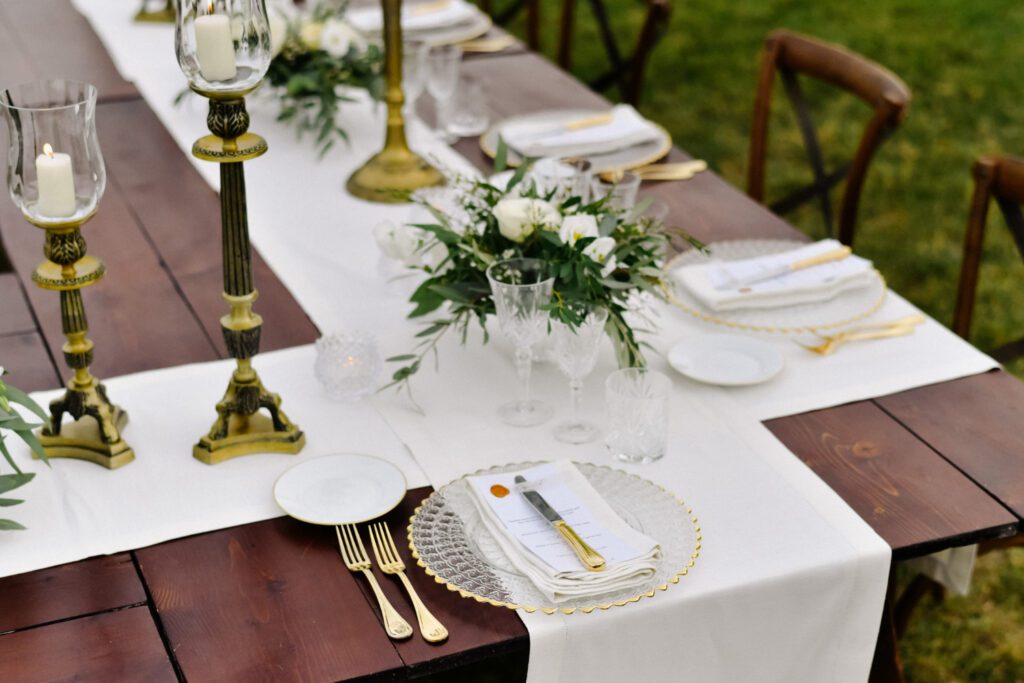 Table Covers and Custom Napkins Choices for Your Lavish Wedding