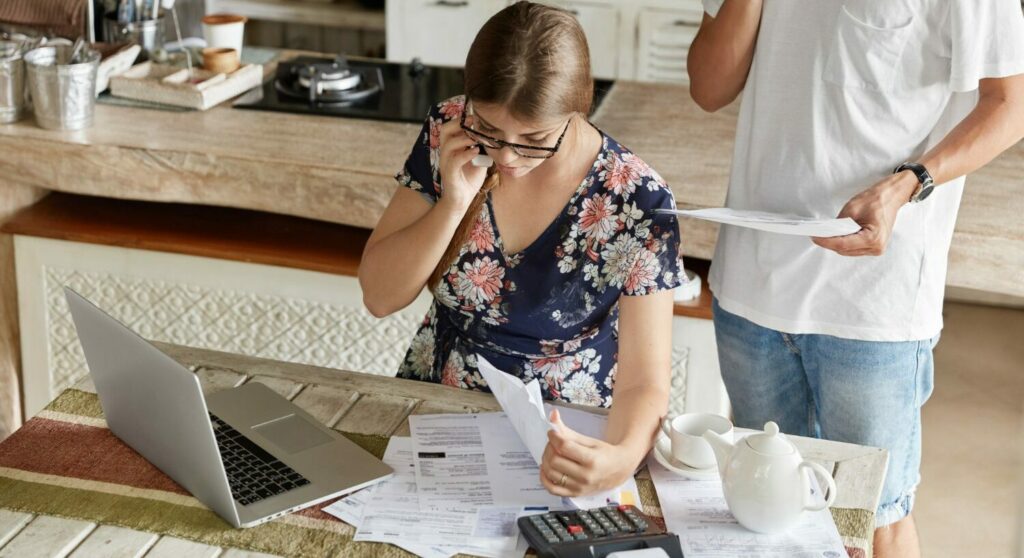 How small businesses can build credit (even in a recession)
