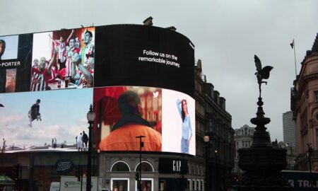 Advertising billboard technology