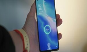 Top Cell Phone Battery Life: Which Devices Last the Longest?