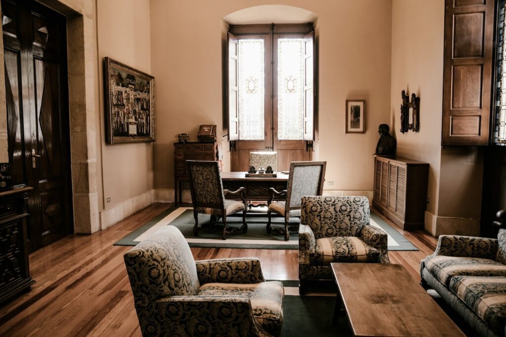 Modernizing Vintage Spaces Maintaining Character in Home Renovations