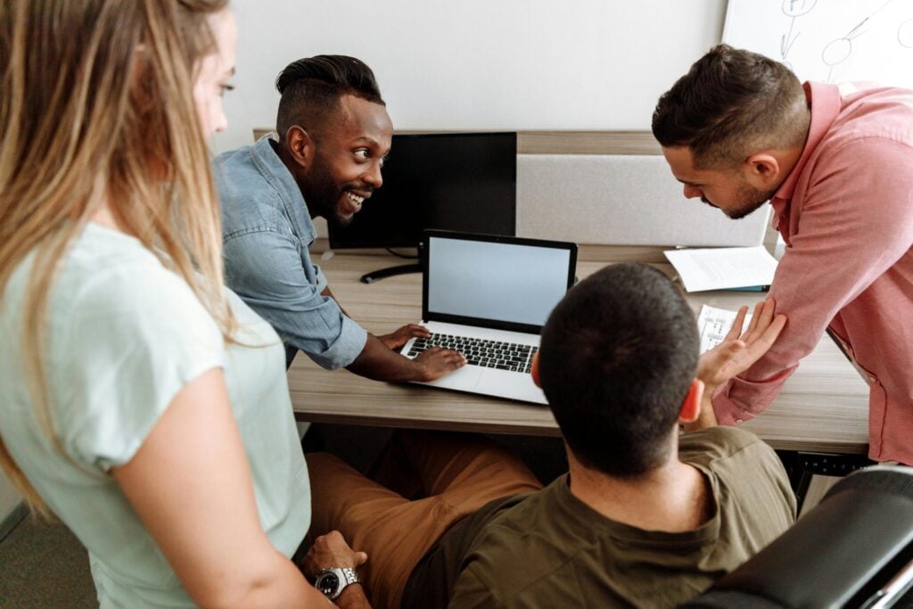How Do Top-Performing Businesses Foster Innovation in their Management Approach?