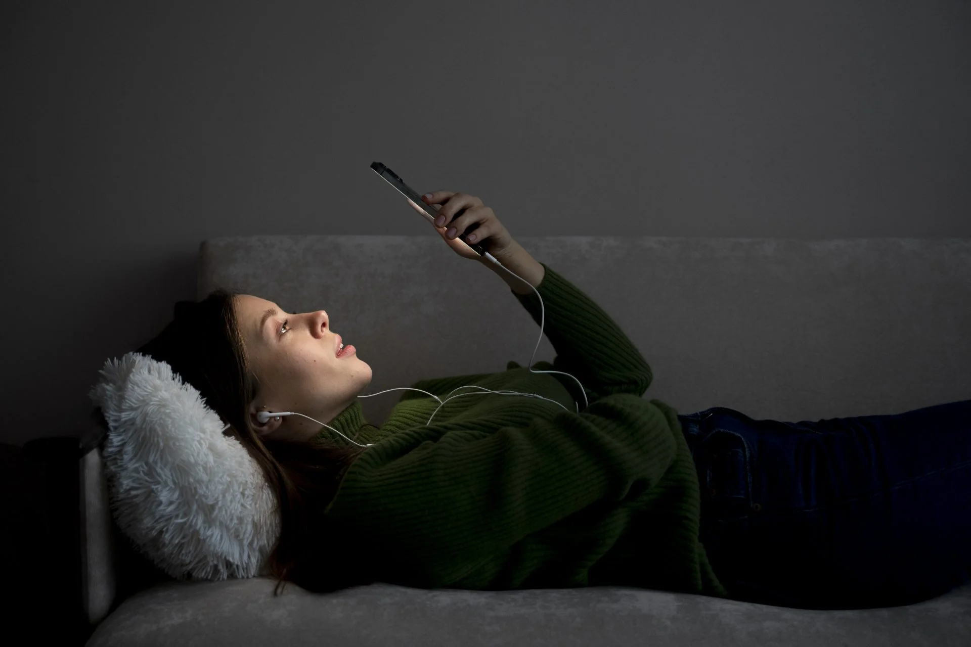 The Role of Technology in Managing Sleep and Stress