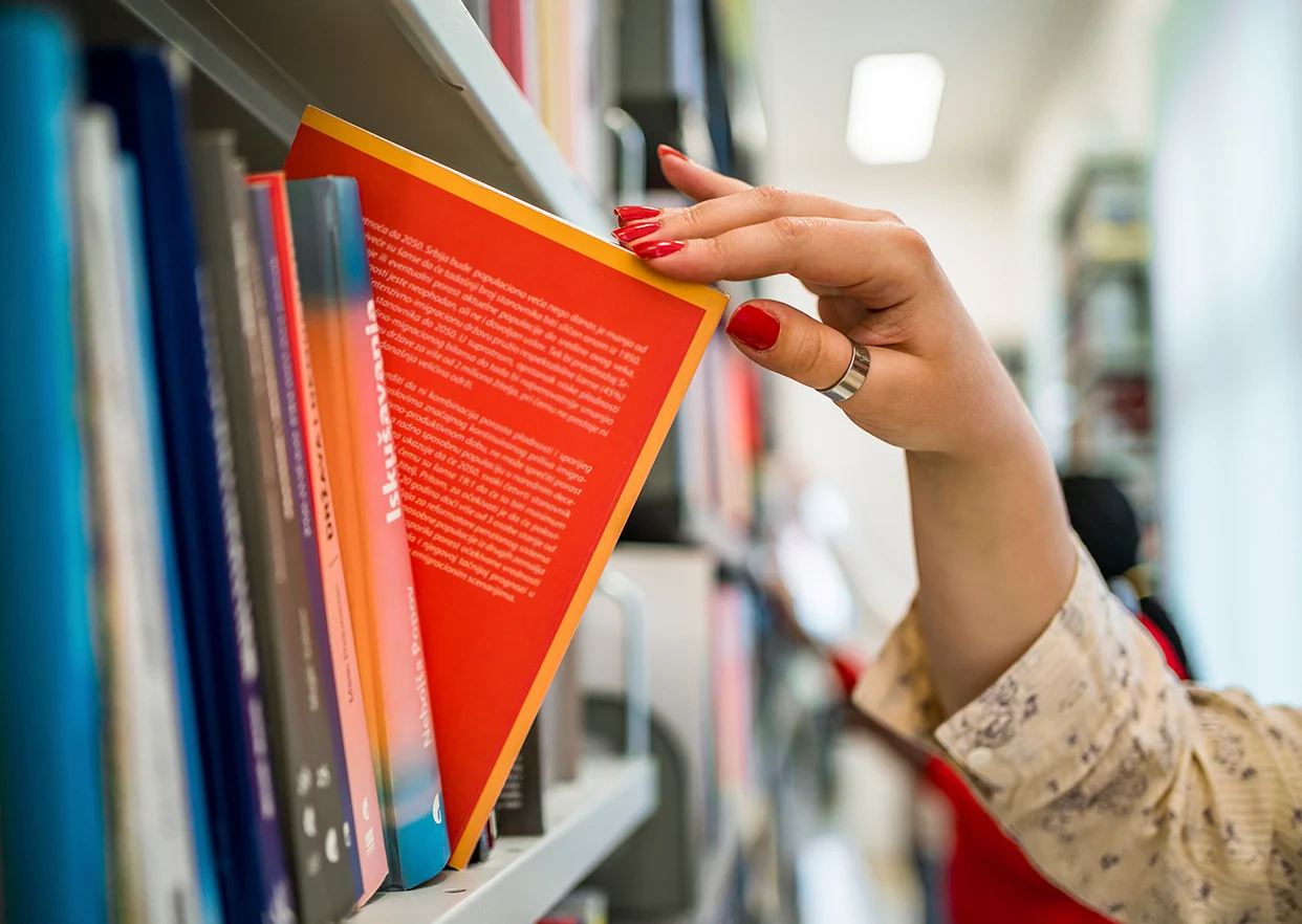 Custom Book Printing: Why a Trusted Book Printing Manufacturer Makes All the Difference
