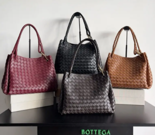Bottega Veneta Cassette