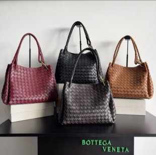 Bottega Veneta Cassette