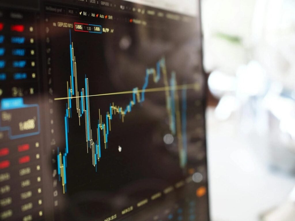 How Does a Forex Funded Account Offer an Effective Safety Net for Adult Traders?