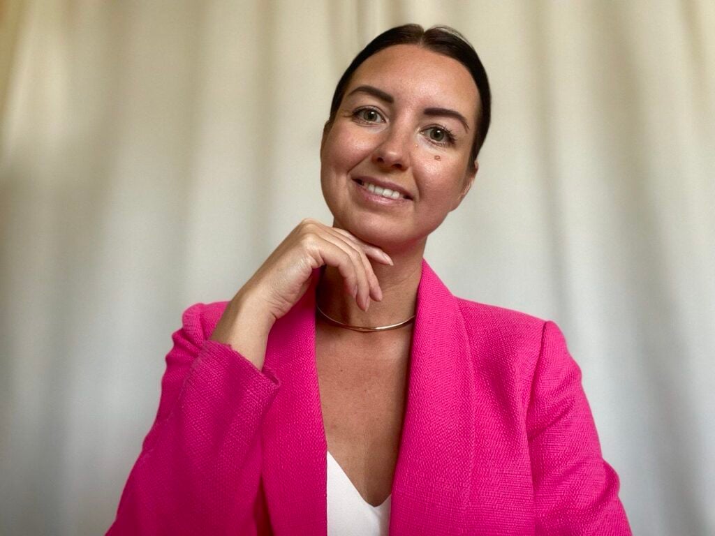 Digital Transformation in Hospitality: The Role of Smart Workflows in Guest Experience. An Interview with Iana Petrova – Business Development Leader and TravelTech Expert