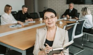 The Rise of the Fractional CIO in Mid-Market