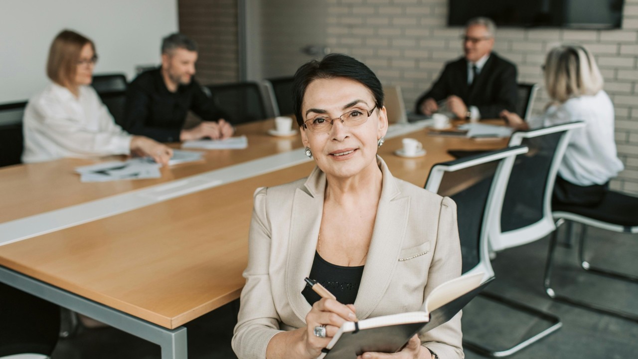 The Rise of the Fractional CIO in Mid-Market