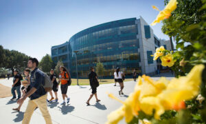 How High School Extracurriculars Shape College Applications
