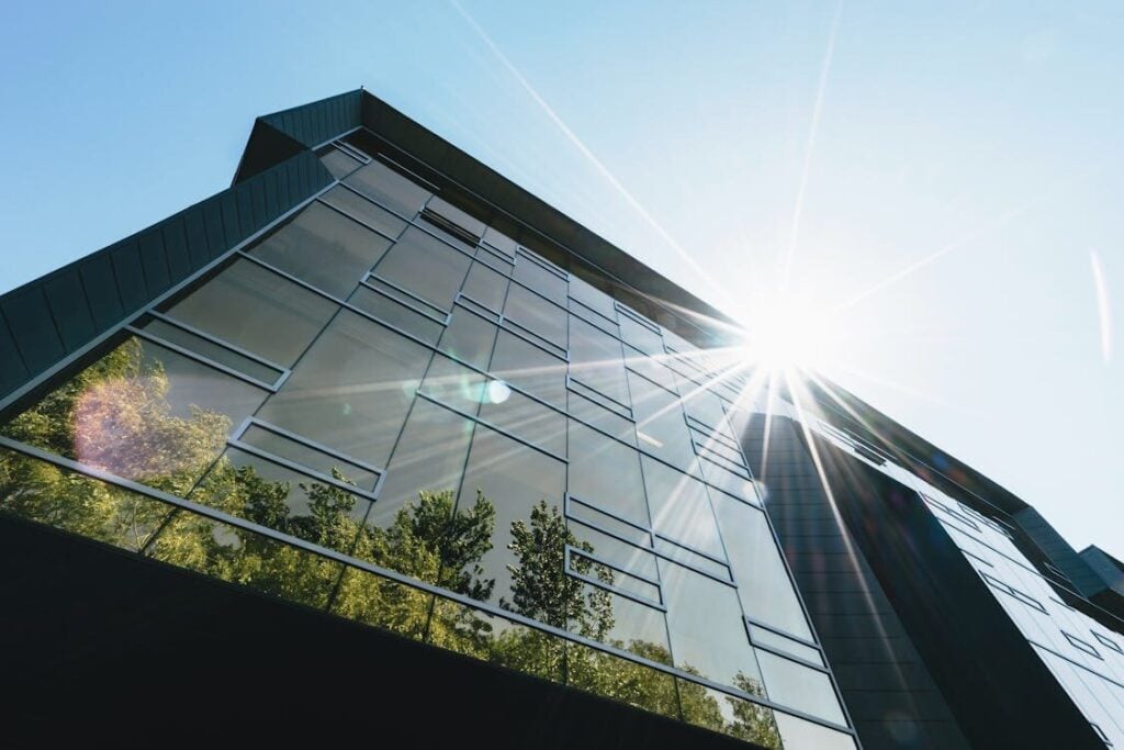 Environmentally Friendly Ways to Maintain Crystal Clear Windows Year-Round