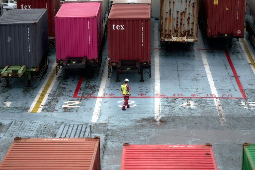 Tech-Enabled Shipping: How Advanced Tracking Is Transforming Customer Experience and Operational Efficiency