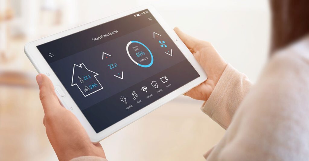 Smart thermostat for HVAC system improving indoor comfort and energy efficiency