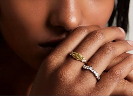 Jeulia brings timeless elegance to your wardrobe with Everyday