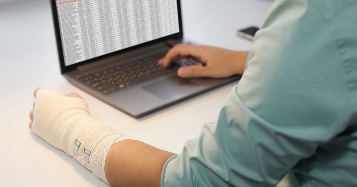 Injured worker discussing rights and benefits with a legal professional in New Jersey