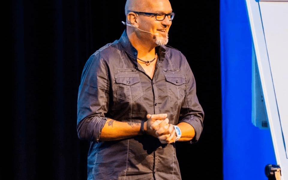 Bridging the “Referral Gap”: Justin Herald on Reclaiming the Human Connection in Business