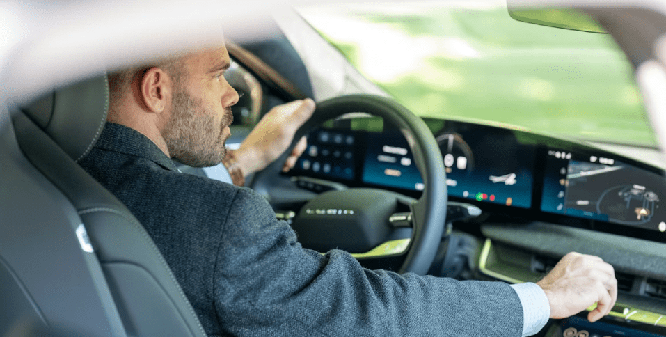 The Rise of Premium Car Rentals on Digital Platforms in Dubai