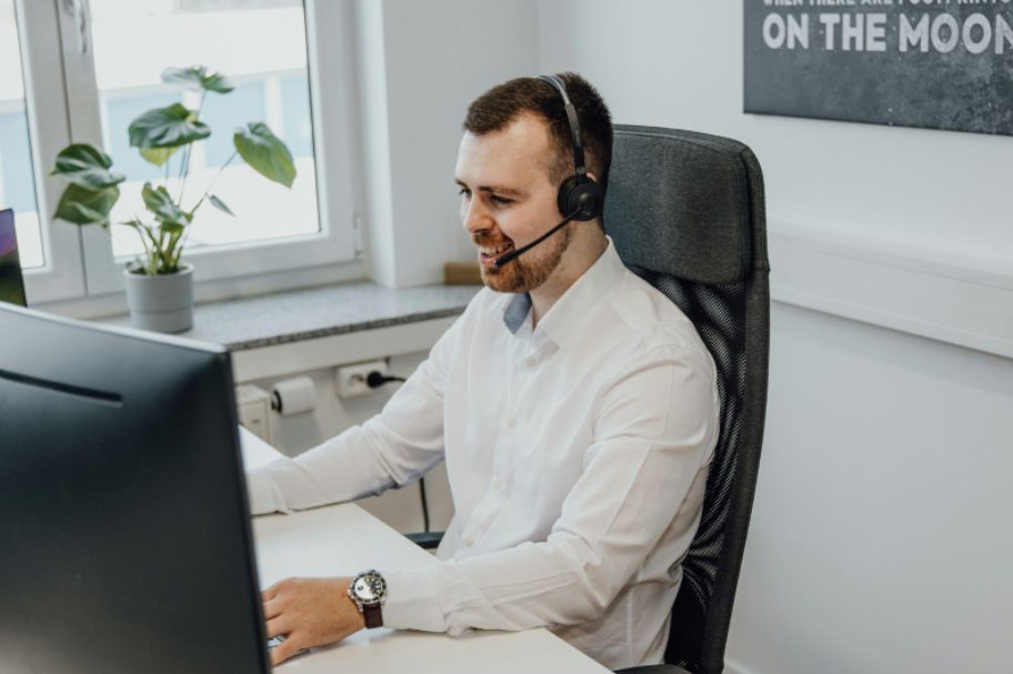 How Startups Are Building Voice-Based AI Into Customer Outreach