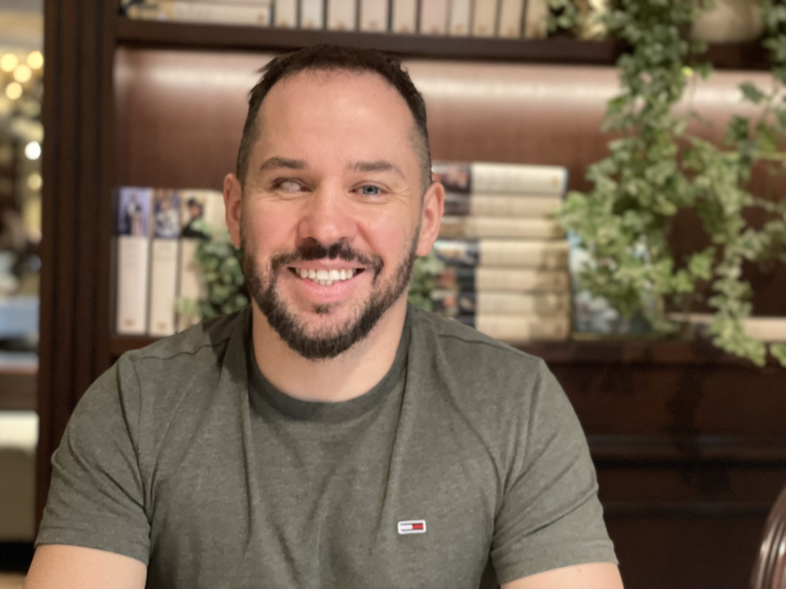 Valery Meshkov is an IT entrepreneur and the founder of Pravoved.ru and Jinn.