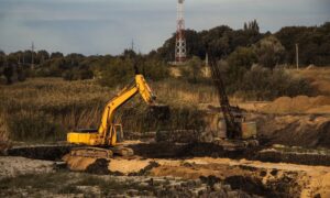How Excavation Equipment Increases Output On Big Projects