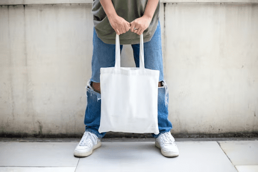 Custom Tote Bags vs Plastic Bags: Why Your Brand Should Make the Switch?