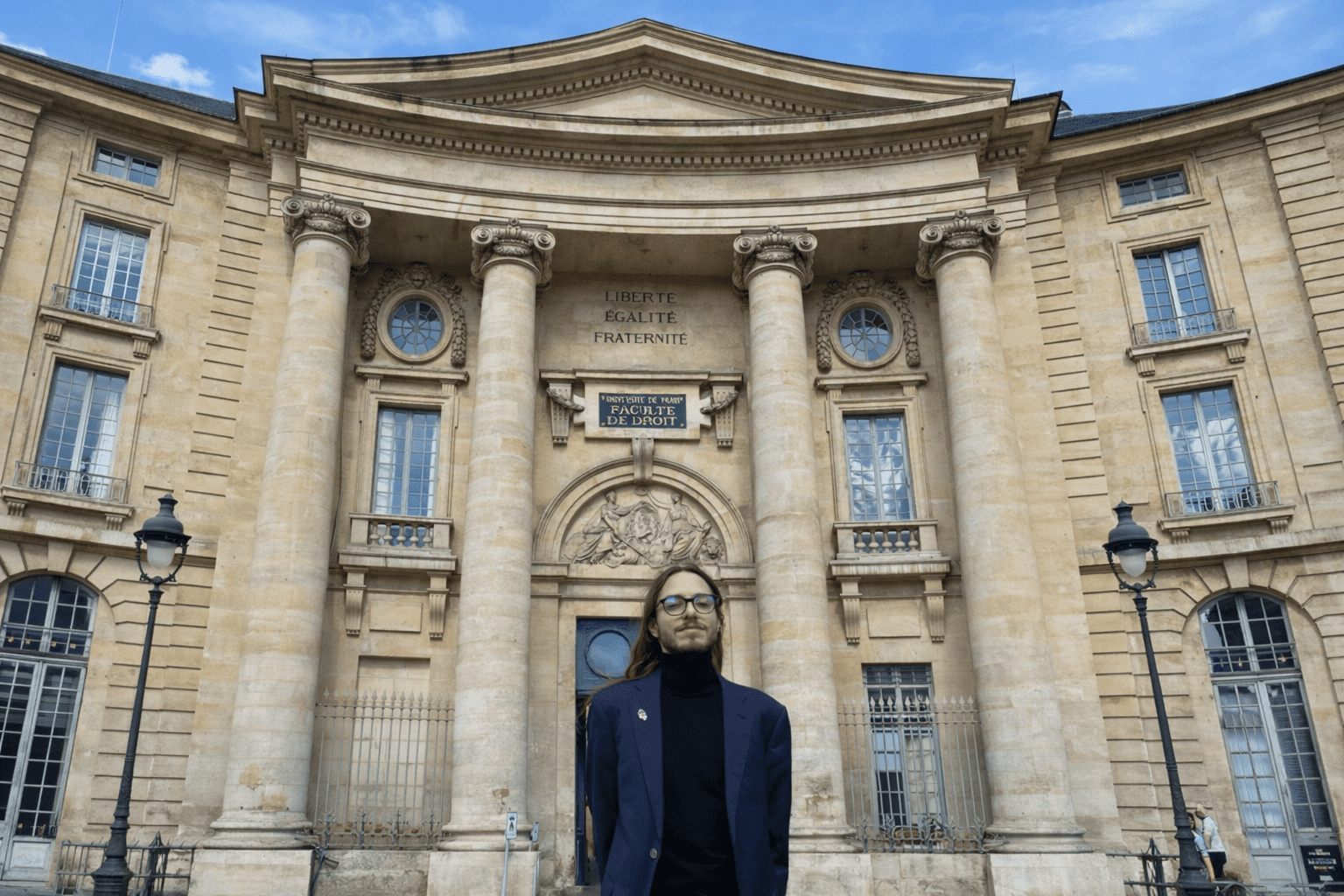 Economic “Earthquake” Imminent? Author and Researcher Florin Alexandru Stan Warns Crisis Signs Are “Visible Everywhere”