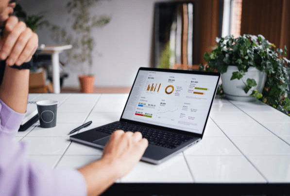 How Can Brands Develop Effective Content Strategies for Forum-Based Audiences