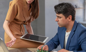 How to Choose an AI Assistant for Professionals