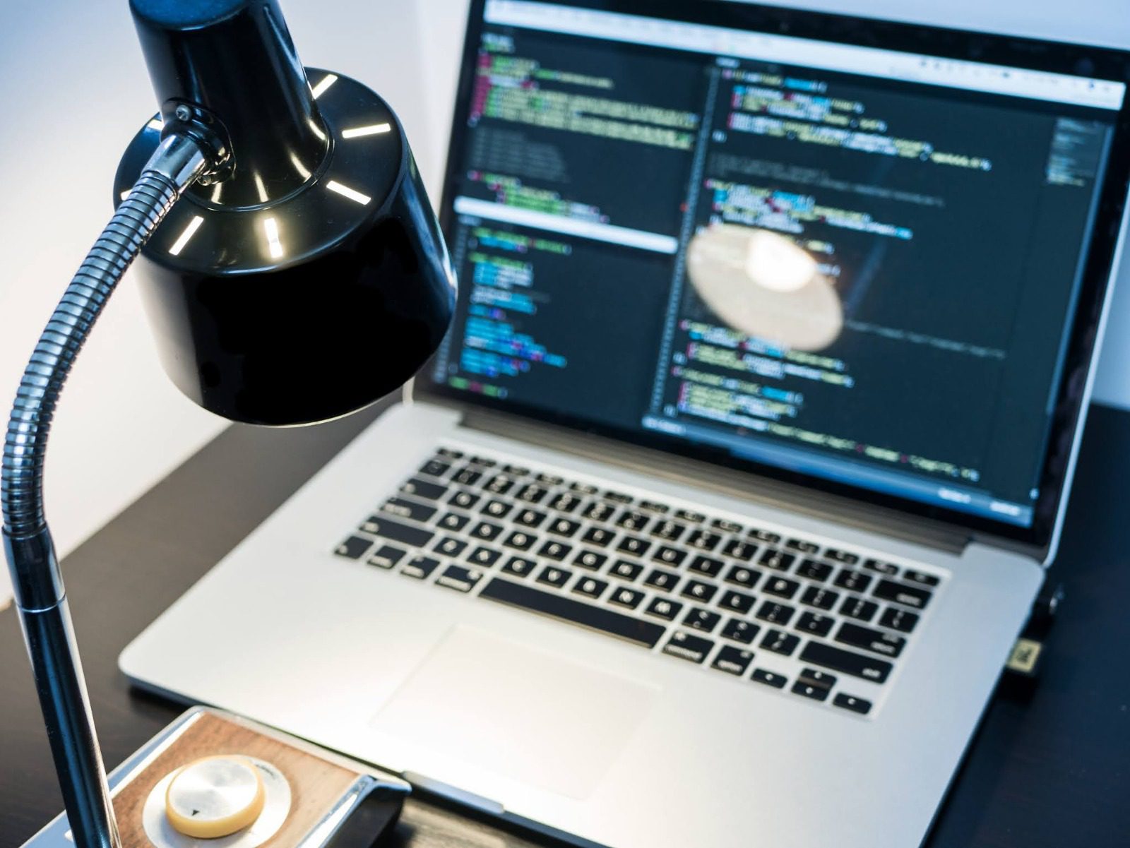 Quantum-Hybrid Architectures: Solving the “Unsolvable” in 2026