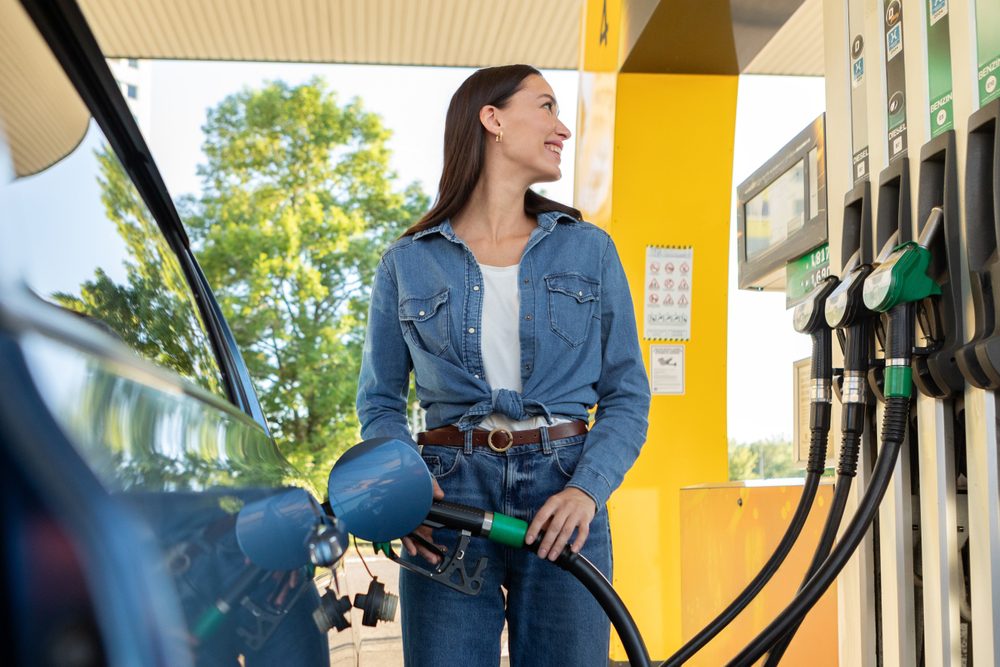 How Fuel Cards Reduce Rebate Programs Across Growing Operations