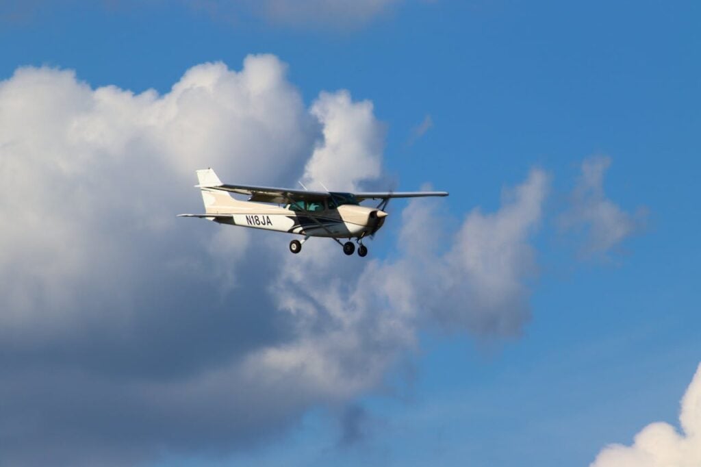 Signs That Your Company’s Aircraft Needs Maintenance
