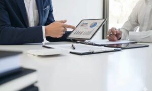 Why Standard CPQ Fails in Telecom — and what a modern architecture should look like